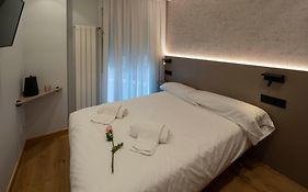 Eightrooms La Rioja Pension